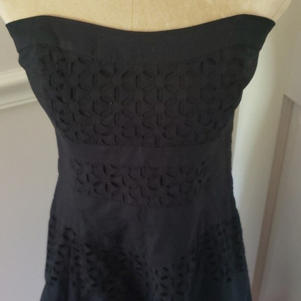 White House Black Market Black Strapless Lace Dress Size 4 Like New! - Picture 2 of 5